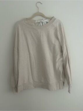Heather cream crew neck
